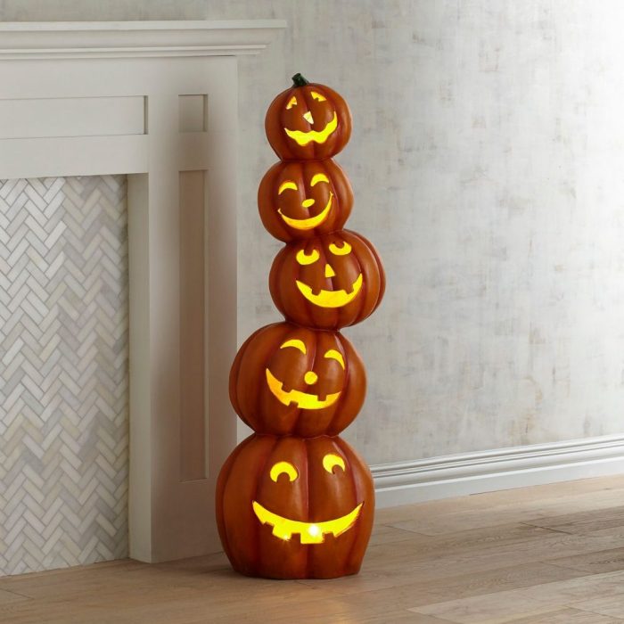 Outdoor stacked pumpkin decor