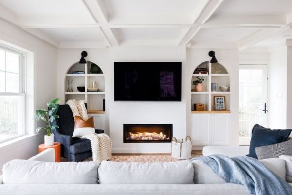 White sitting room decor