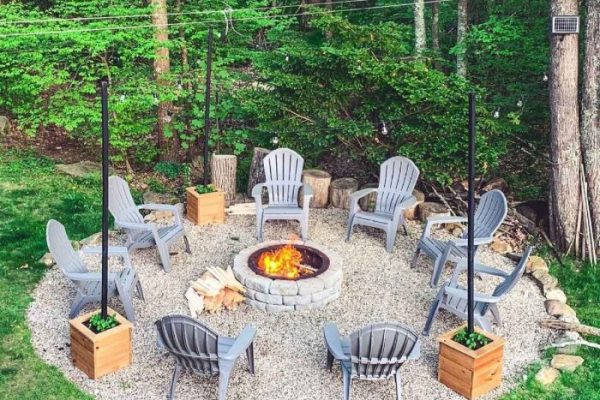 Outdoor fire pit decor