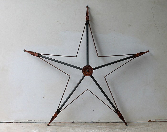 Large outdoor metal star decor