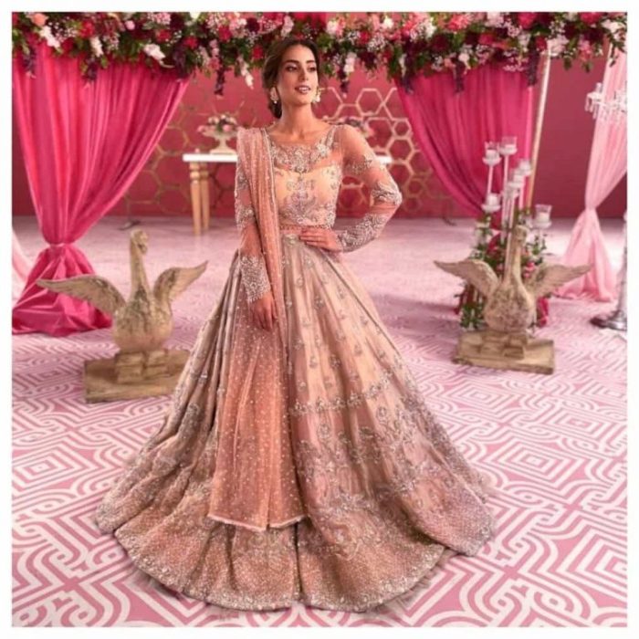 Iqra aziz wedding dress price